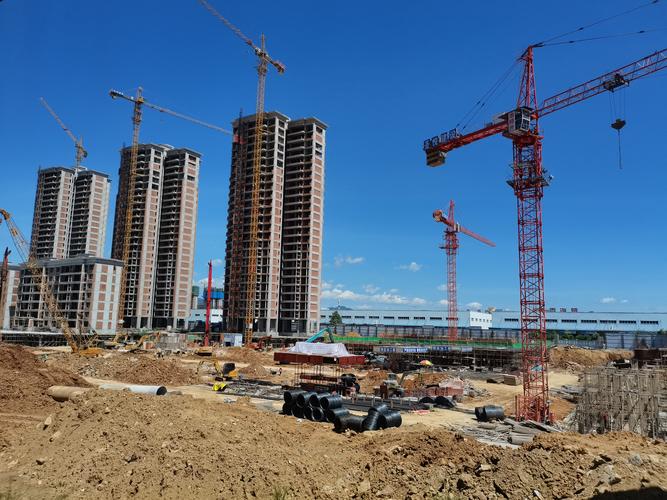 秀山房地產(chǎn)業(yè)平穩(wěn)健康發(fā)展 房地產(chǎn)開發(fā)的新機遇與挑戰(zhàn)